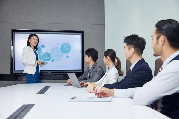 《亲姐妹同心，贷款抵押房子引关注：女性间友谊的试炼》 图1
