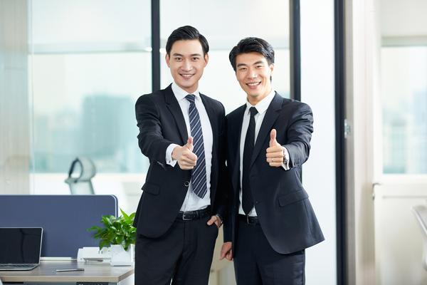 品牌策划翻译英语的专业指南：如何制定成功项目融资策略 图1