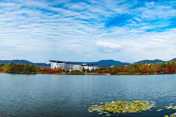 女儿考上大学可以办理哪些贷款|助学贷款|家庭资助计划 图1