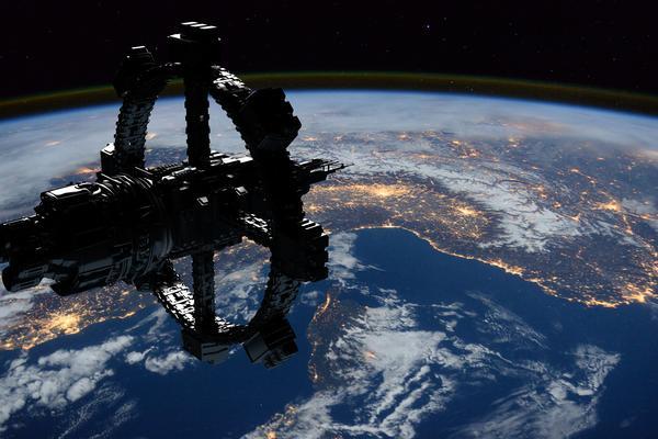 Gucci元宇宙时尚盛宴：穿越时空，探索时尚新境界 图2