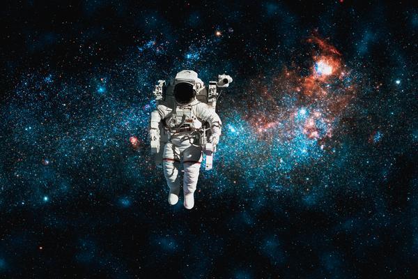Gucci元宇宙时尚盛宴：穿越时空，探索时尚新境界图1