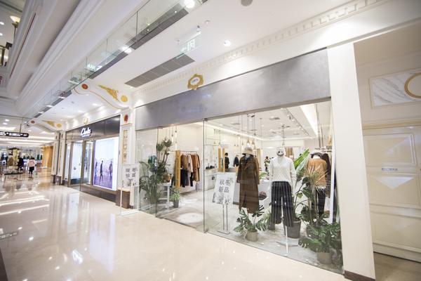 个人商店贷款证明模板|简单实用的贷款申请撰写技巧 图1