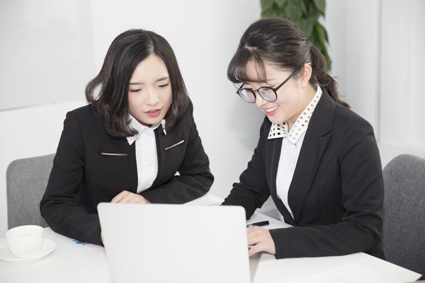 专业投融资服务团队：为企业发展注入资金活力 图2