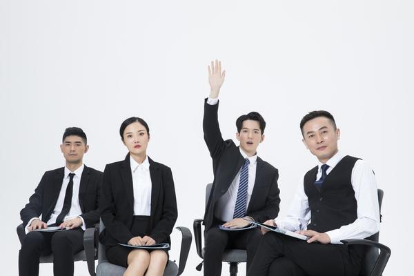 完美呈现企业形象：企业融资宣传画册设计合同的作用图1