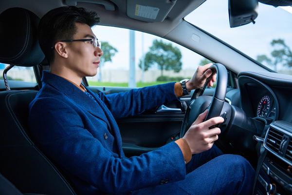 公积金贷款抵押代理服务：让您的购房之路更加顺利图1