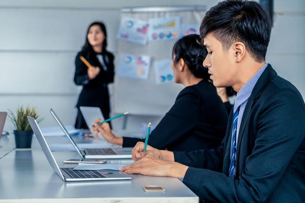 房贷与银行签署协议时间：项目融资与企业贷款中的关键因素 图1