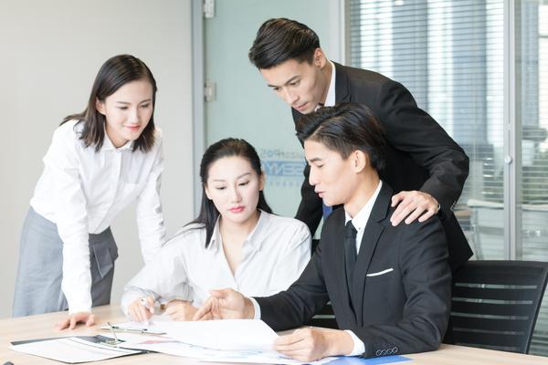 正规公司入职培训周期|项目融资团队能效提升的关键要素 图1
