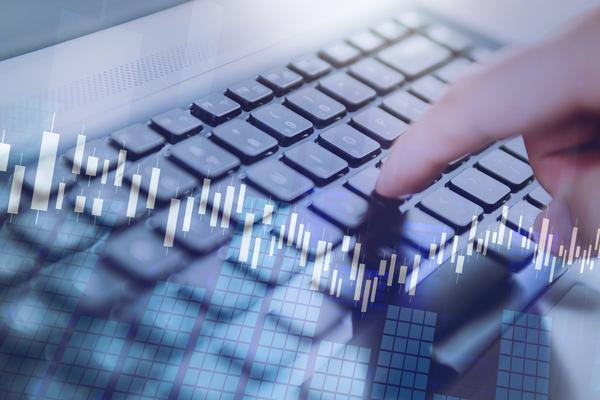 洗衣店模式下的客户关系管理与融资策略 图1
