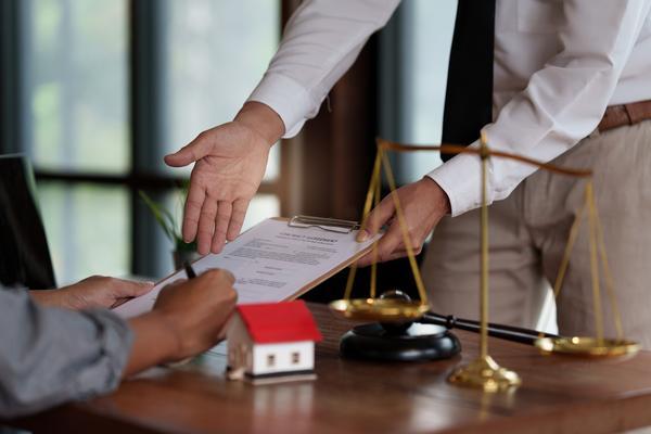 行业趋势预估怎么写：项目融资与企业贷款领域的深度解析 图2